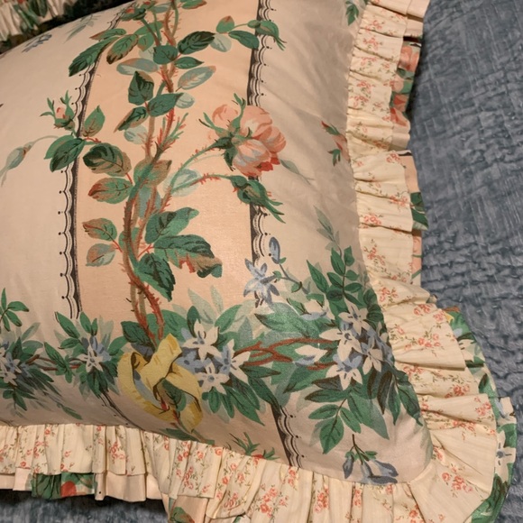 Professionally Custom made Standard Size Shams with 1930's antique Chintz - Picture 10 of 11